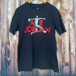 Air Jordan man’s black T shirt